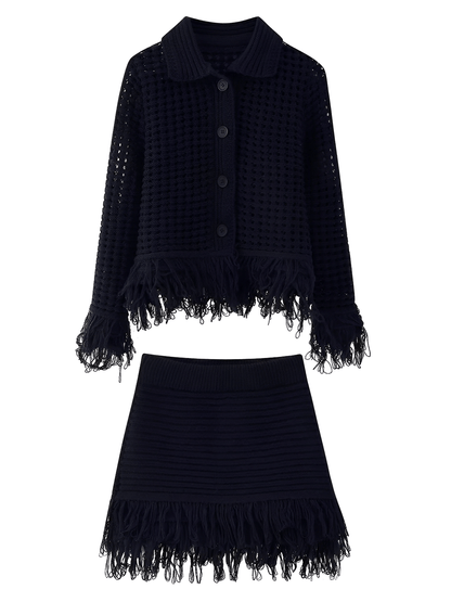 Conjunto Feminino em Tricô com Blusa Manga Longa com Fechamento em Botões e Saia Cintura Alta com Franjas - Monique