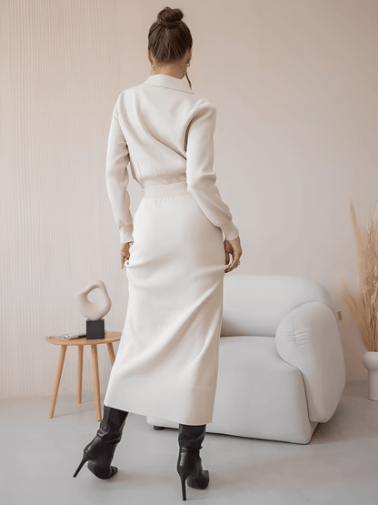 Conjunto Feminino Alfaiataria em Viscose com Suéter de Gola Virada e Saia Midi com Bolsos e Botões - Geyze