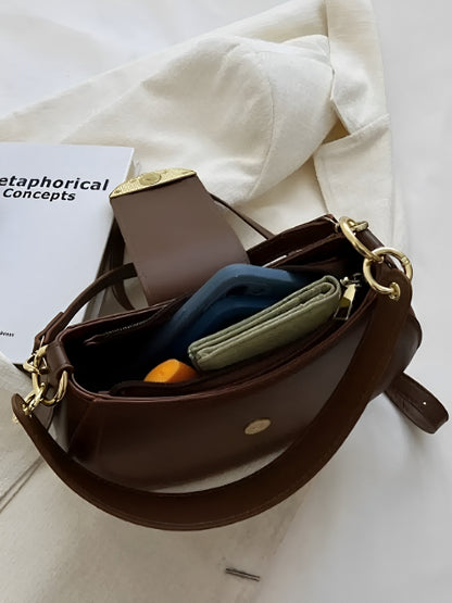 Bolsa Feminina de Ombro Meia Lua em Couro PU com Alça Ajustável e Fechamento Magnético - Patricia