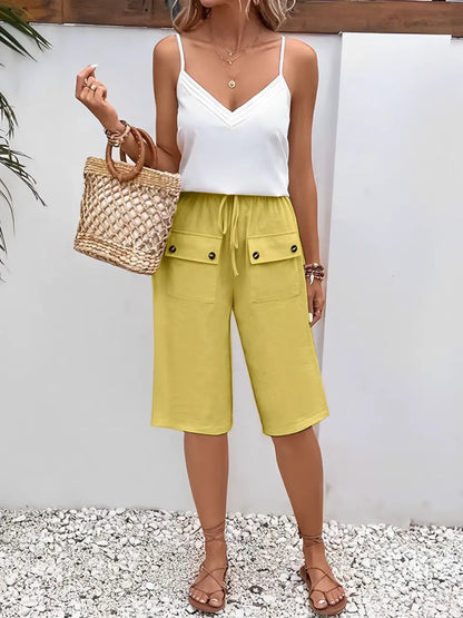 Bermuda Feminina com Bolsos Cargo e Cintura Elástica - Kylie [FRETE FULL]