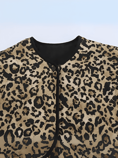 Casaco Feminino Acolchoado com Estampa Animal Print Bolsos e Fechamento em Botão de Pressão - Pabline