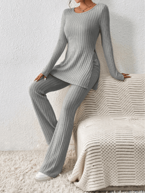 Conjunto Feminino em Tricô Canelado com Blusa Mullet Manga Longa com Fendas Laterais e Calça Flare com Cintura Alta Elástica - Sabrina [FRETE FULL]