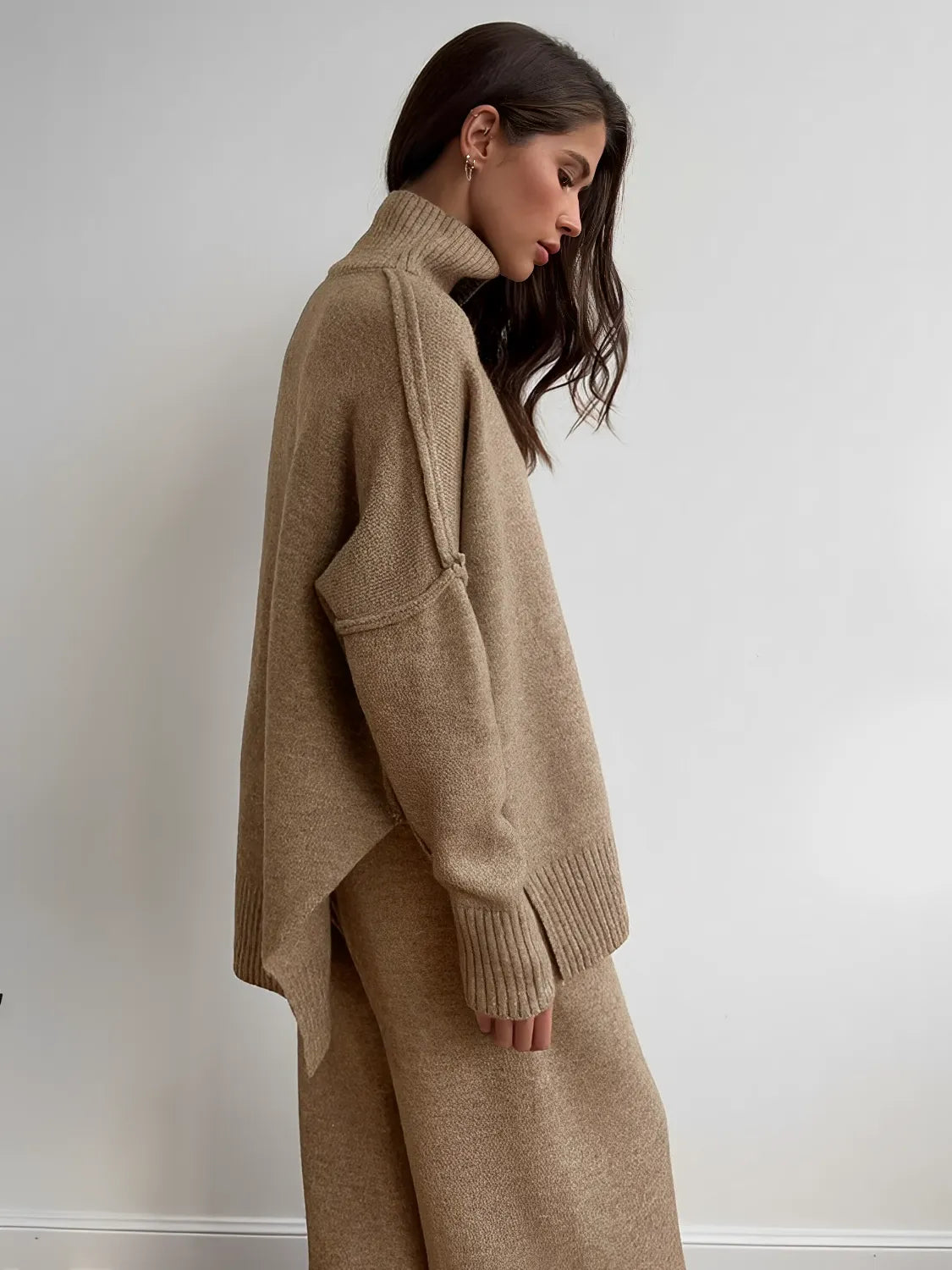 Conjunto de Tricô com Suéter Mullet Gola Alta e Calça Pantalona - Melanie