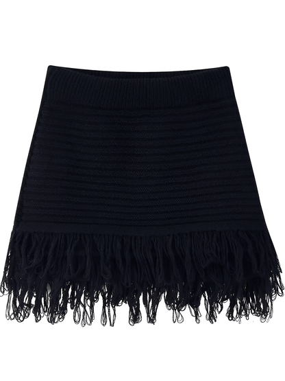 Conjunto Feminino em Tricô com Blusa Manga Longa com Fechamento em Botões e Saia Cintura Alta com Franjas - Monique