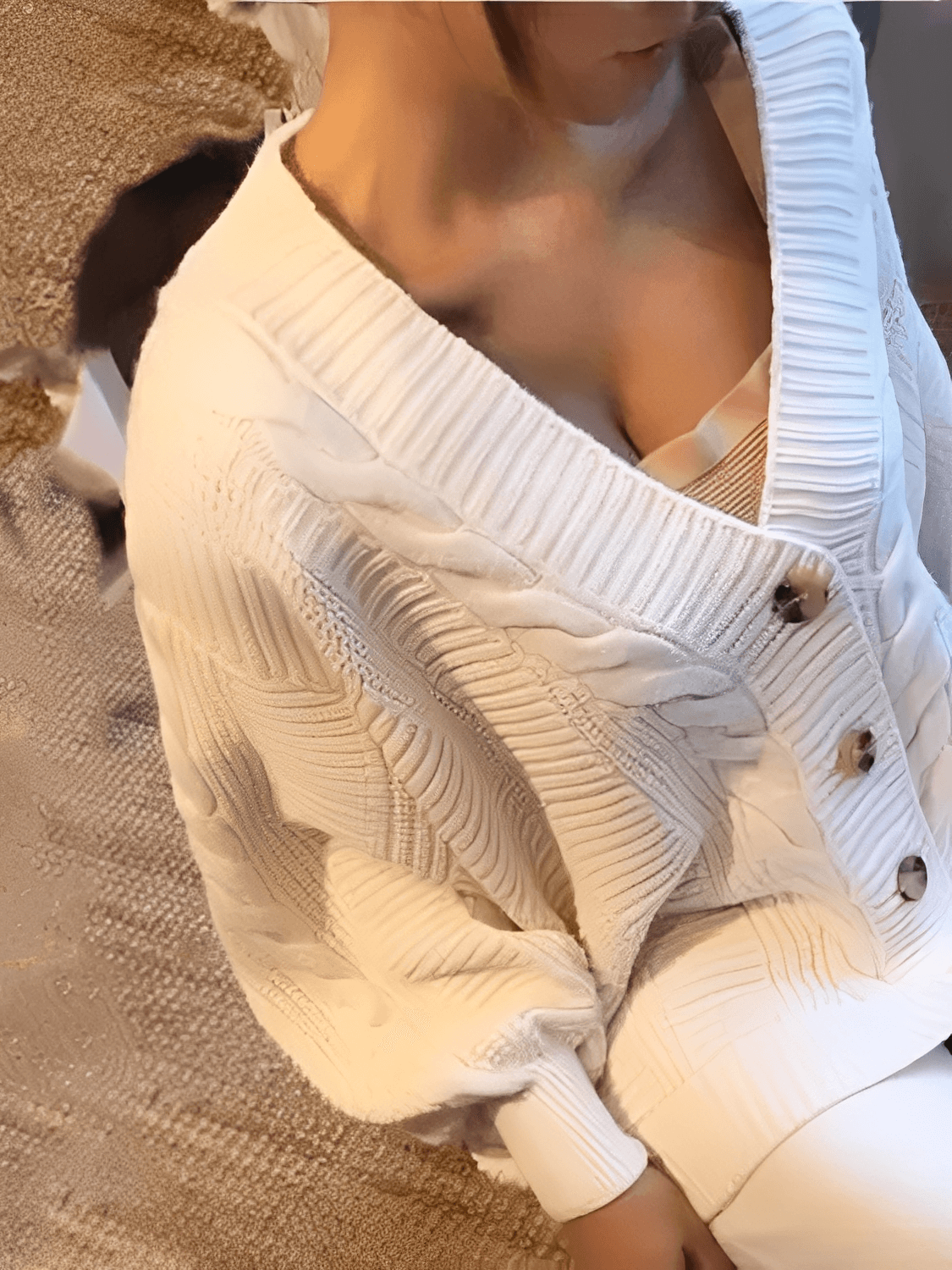 Conjunto Feminino em Tricô com Cardigan Oversized Decote V e Calça Lápis com Cintura Elástica – Liana