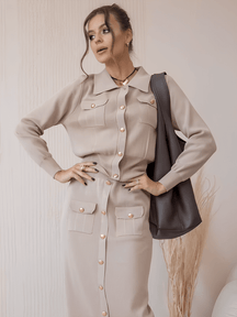 Conjunto Alfaiataria em Viscose com Suéter e Saia Midi de Botões - Geyze