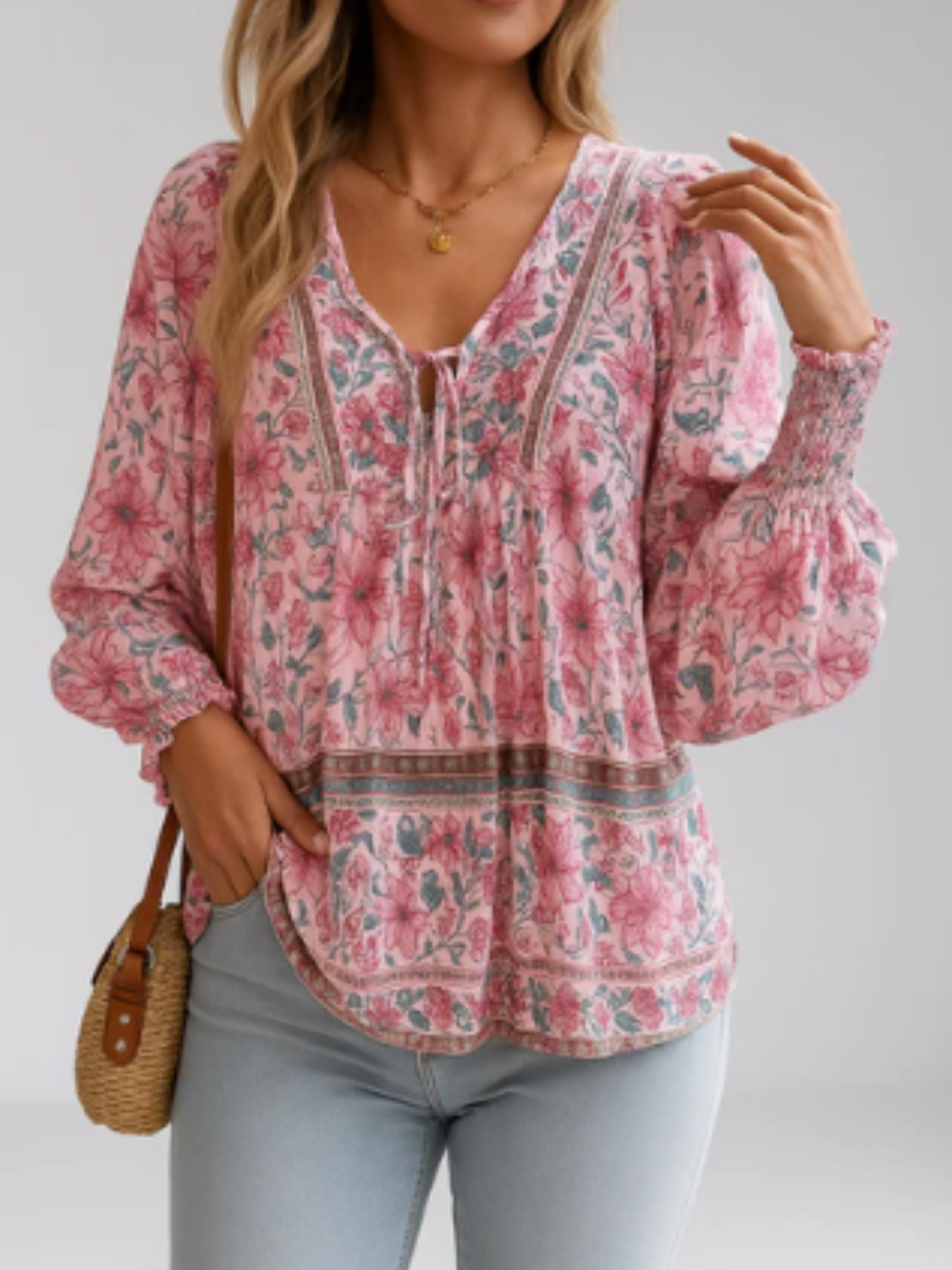 Blusa Boho Floral em Viscose com Decote em V – Flora