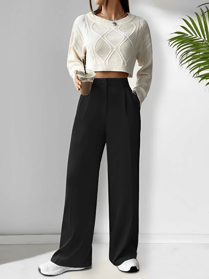 Calça Feminina Alfaiataria Modelagem Wide Leg com Bolsos Funcionais Pregas e Cintura Alta – Adelina