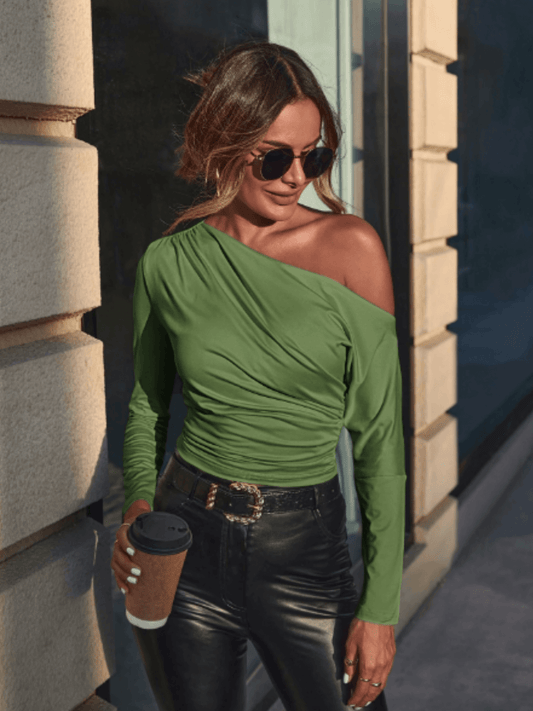 Blusa Feminina com Design Assimétrico de Ombro Único e Drapeado Sofisticado – Amaya