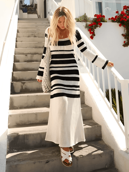 Vestido Feminino Longo em Tricô Vazado Bicolor com Decote Quadrado e Manga Longa Flare - Blanca
