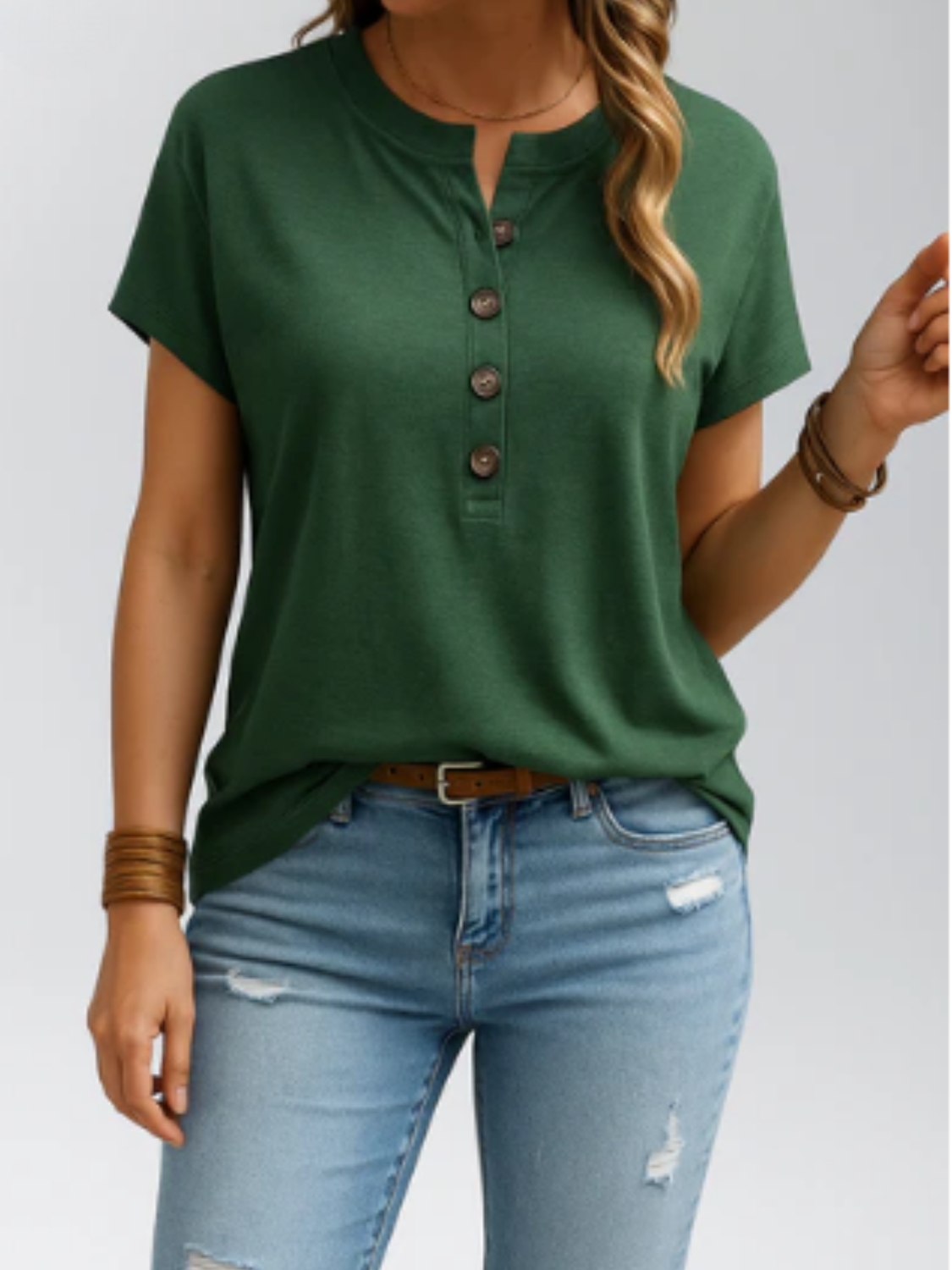 Blusa Básica com Gola Redonda e Botões Frontais – Isolde
