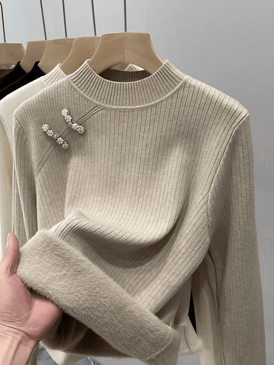 Suéter Feminino Térmico em Lã Peluciado com Gola Alta e Detalhe em Pérolas – Valerie
