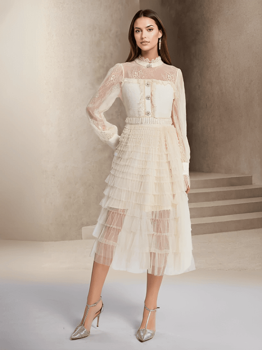 Vestido Feminino Midi Texturizado em Tweed Renda com Babados Camadas Estruturadas e Botões Decorativos – Claire
