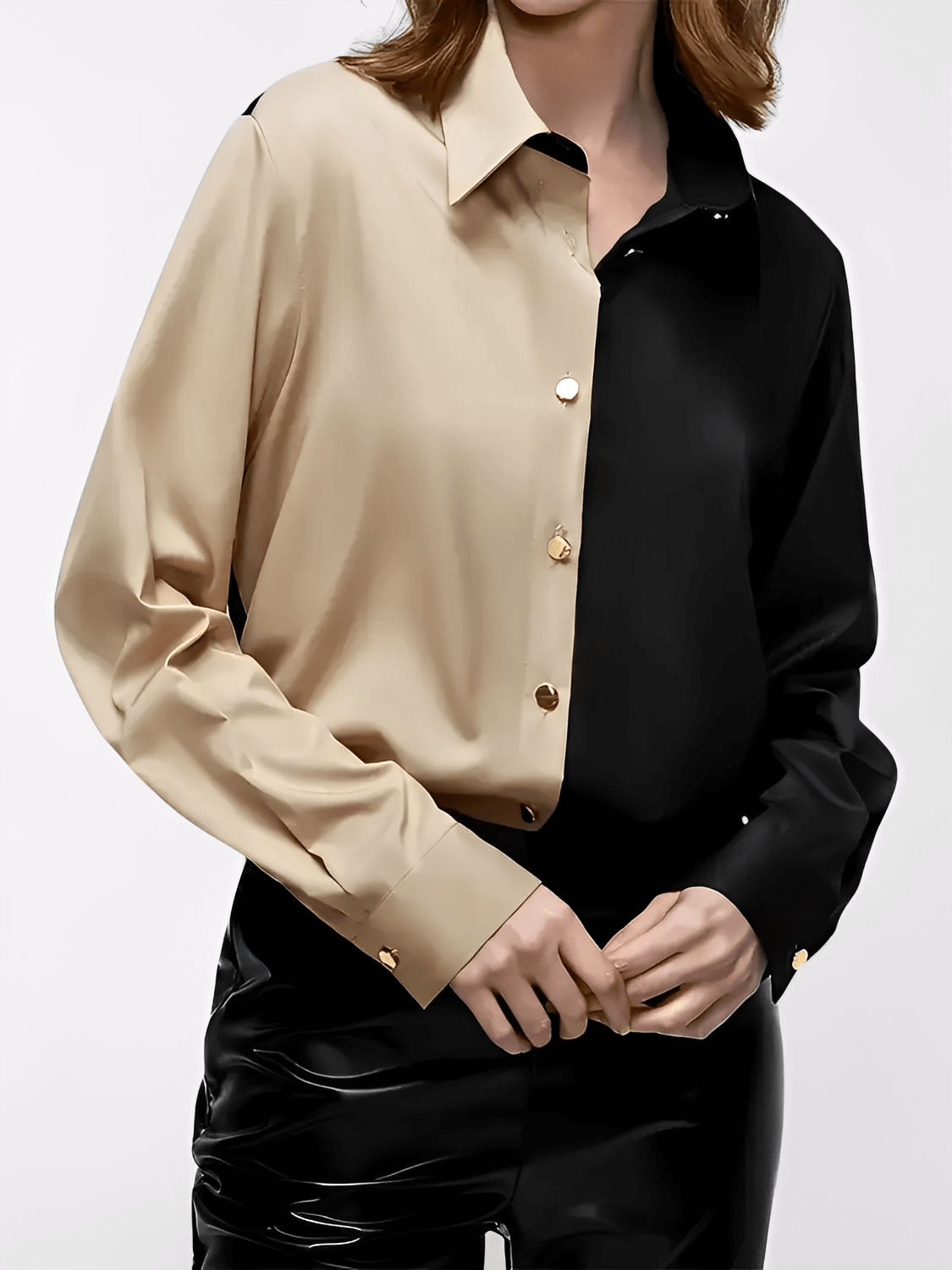 Camisa Feminina Acetinada Bicolor com Botões Dourados e Punhos com Fechamento em Botão - Joyce