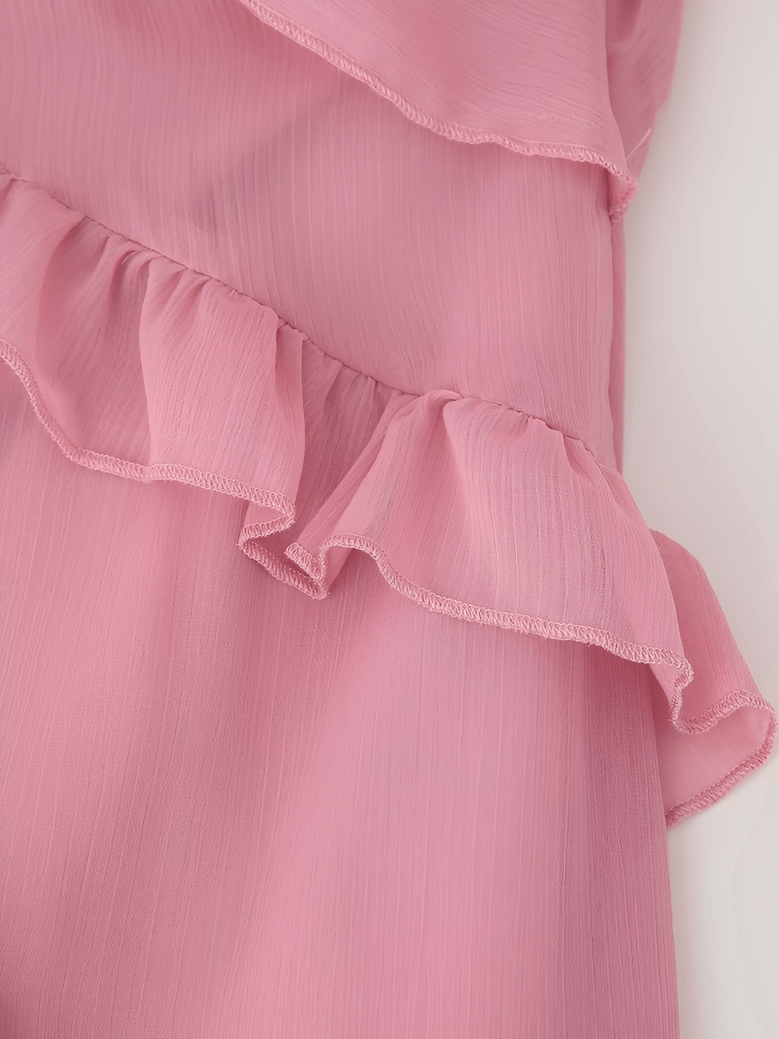 Vestido Feminino Longo em Chiffon com Babados em Camadas Decote em V e Mangas Longas – Amelie