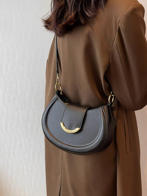Bolsa Feminina De Ombro Meia Lua em Couro PU com Alça Ajustável - Patricia