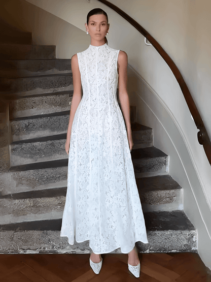 Vestido Feminino Midi em Renda Texturizada com Flores Acinturado e Acabamento Delicado  – Carlota