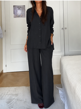 Conjunto com Camisa  Levemente Oversized e Calça Pantalona-  Magda