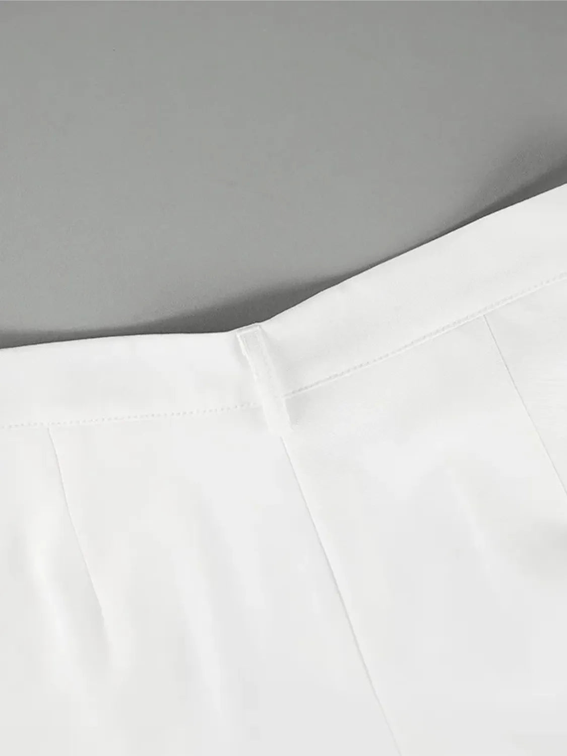 Calça Feminina Pantalona Branca Cintura Alta com Fecho e Zíper - Zoe