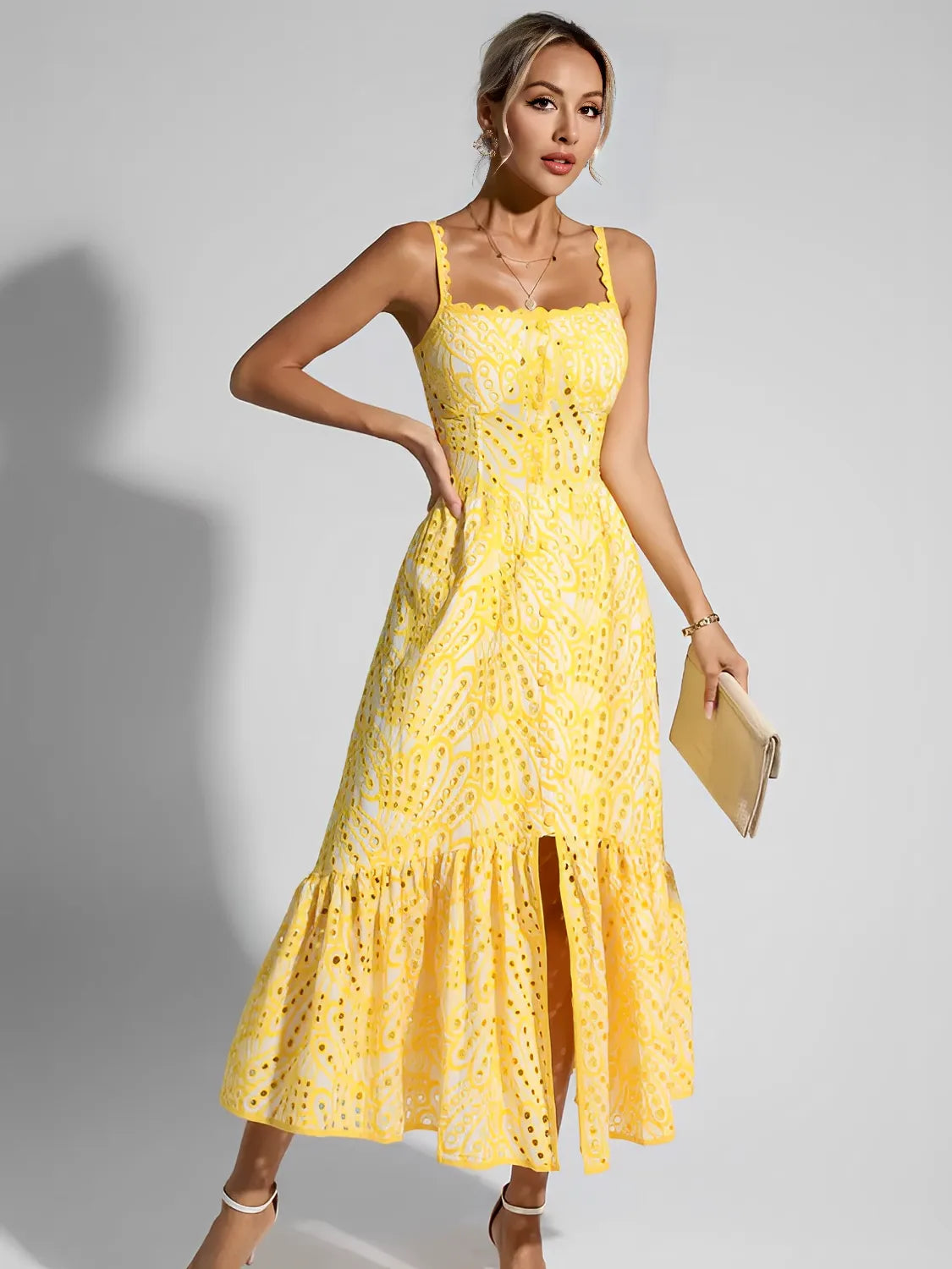 Vestido Midi de Laise com Babados Delicados e Elástico nas Costas – Marina