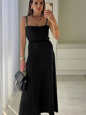 Vestido Midi Plissado em Tricô de Alças Finas e Cintura Elástica - Nalu