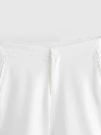 Conjunto Feminino Alfaiataria Blusa com Abotoamento Frontal e Shorts Cintura Alta - Ava