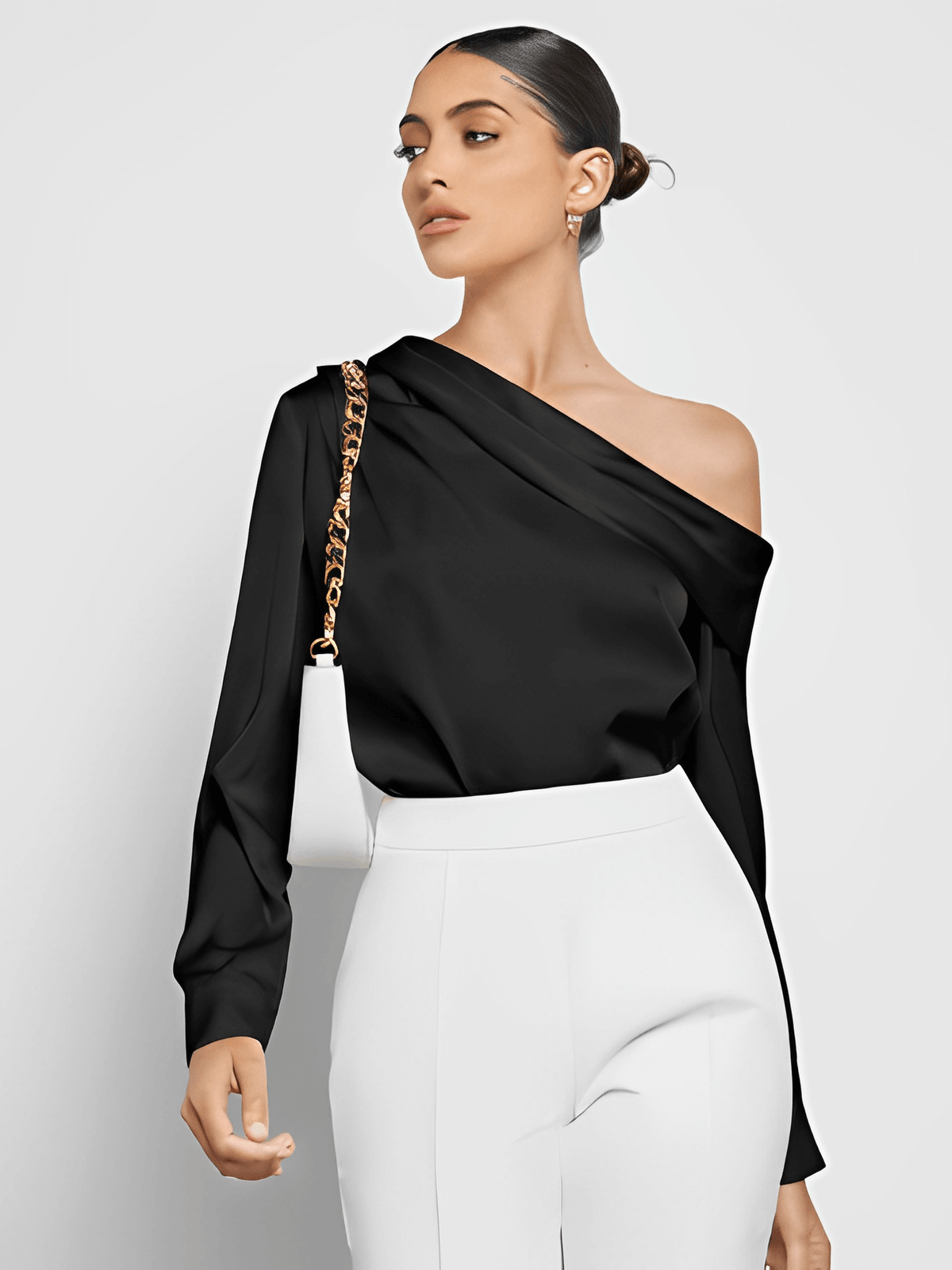 Blusa Acetinada Decote Assimétrico e Punhos com Botão – Diná