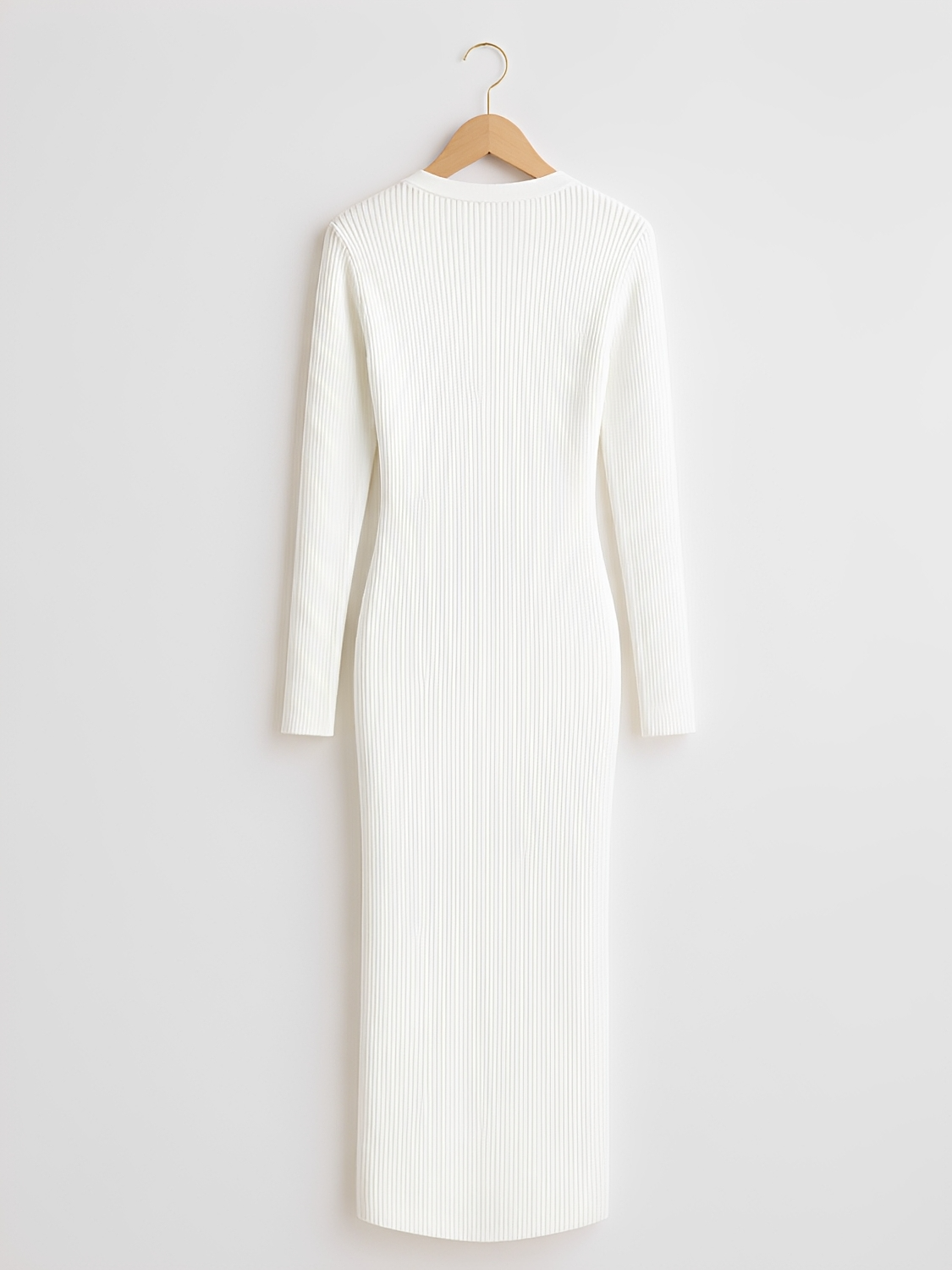 Vestido Midi Canelado Manga Longa com Decote V e Botões Frontais - Iracema