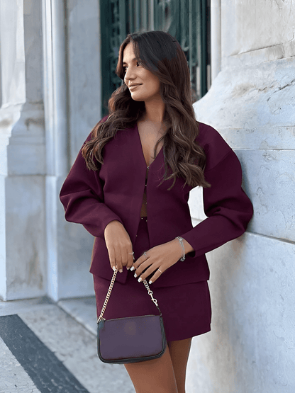 Conjunto Feminino de Tricô com Suéter Gola V e Saia Reta com Cintura Elástica - Viviene