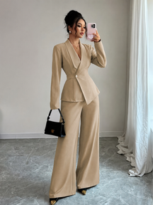 Conjunto Alfaiataria com Blazer Peplum Acinturado e Calça Pantalona- Loreta