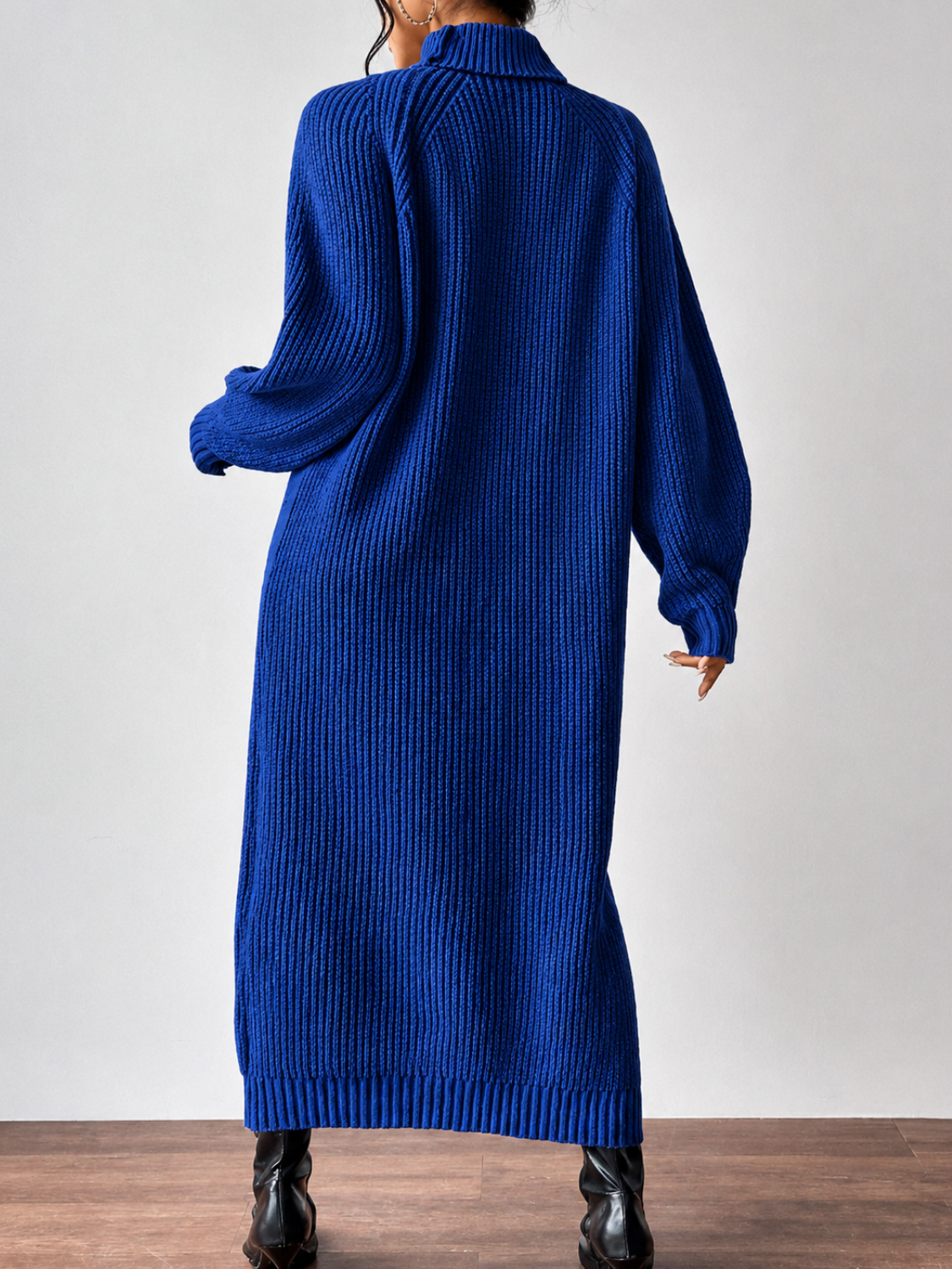 Vestido Suéter Midi em Tricô Canelado com Gola Alta e Mangas Longas -Julieta