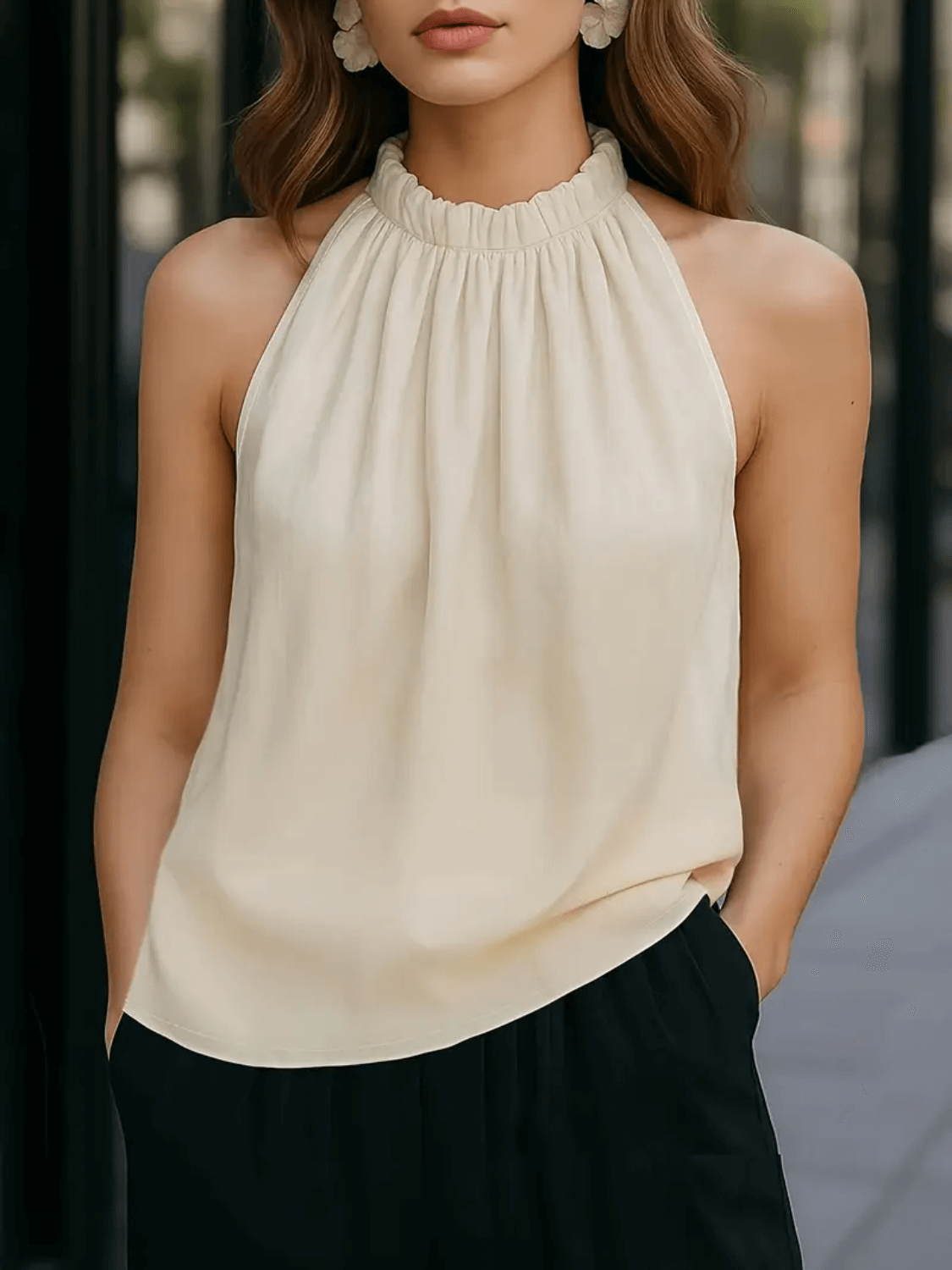 Blusa Feminina Regata Sem Mangas com Detalhe Franzido no Pescoço - Naomi