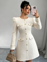 Vestido em Tweed Estruturado Levemente Evasê com Botões Dourados - Antonela