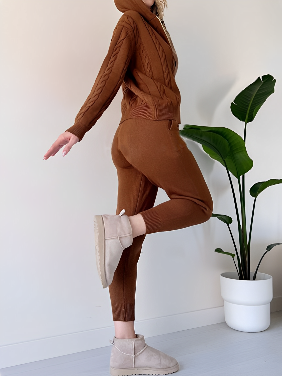 Conjunto Feminino de Tricô com Jaqueta Texturizada com Zíper e Calça Jogger de Cintura Elástica - Ciara [ FRETE FULL]