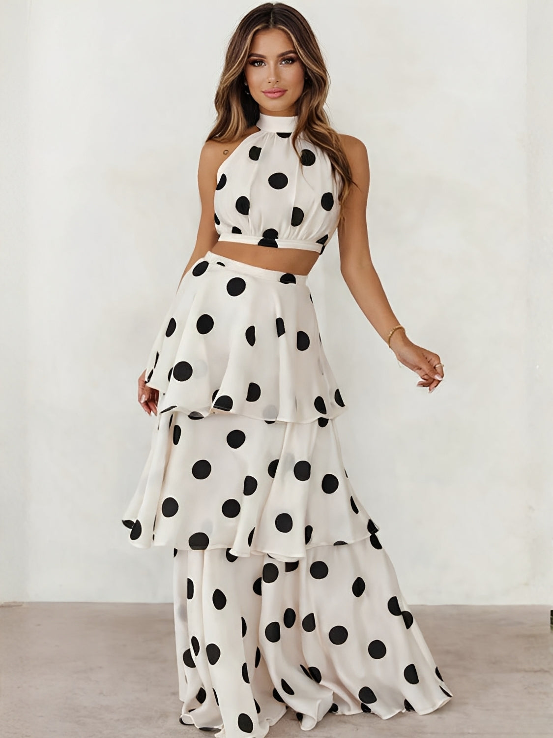 Conjunto Poá em Chiffon com Top Halter e Saia Longa em Camadas - Sibeli