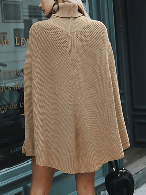 Suéter Estilo Capa em Tricô com Gola Alta – Carmelita [FRETE FULL]