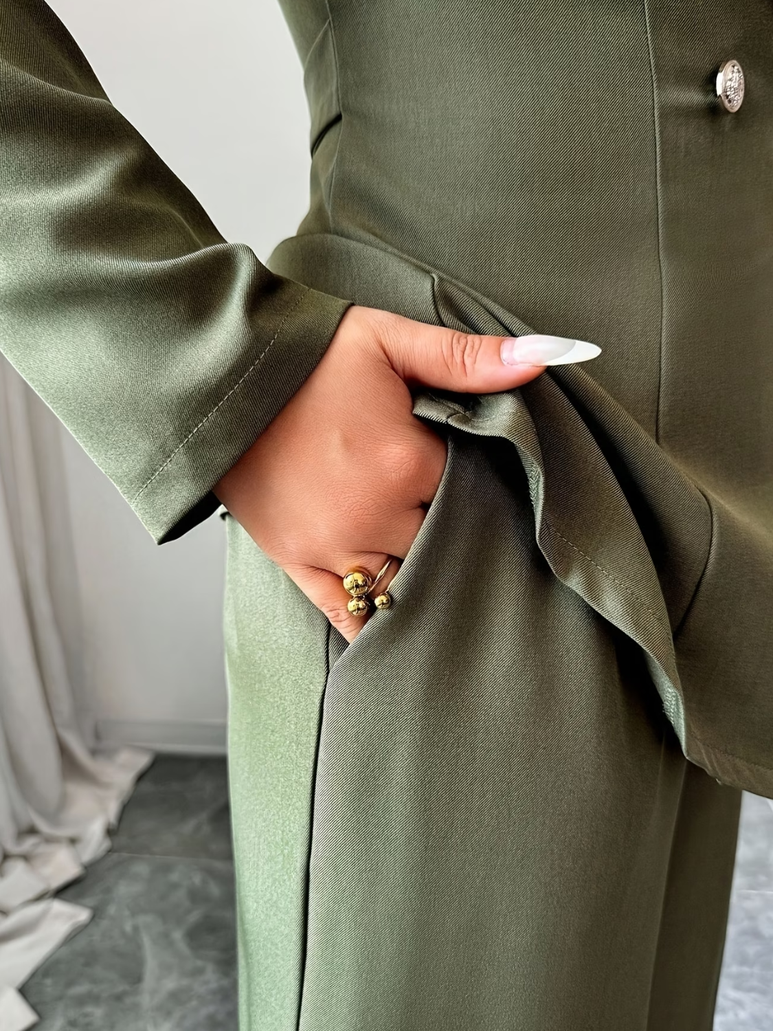Conjunto Alfaiataria com Blazer Peplum Acinturado e Calça Pantalona- Loreta