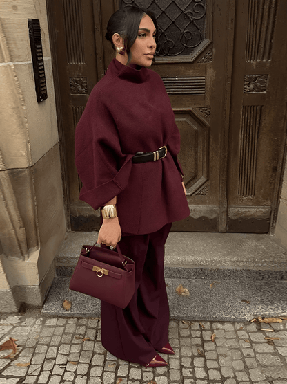 Casaco Feminino Estilo Capa Assimétrico Estruturado com Gola Alta e Modelagem Poncho - Lenir