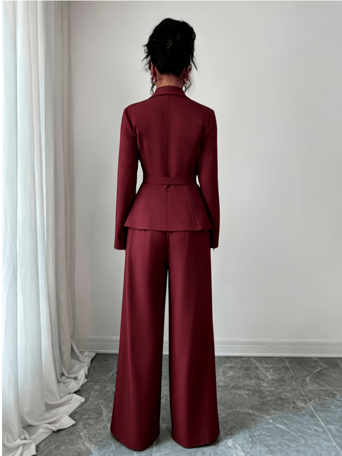 Conjunto Alfaiataria com Blazer Peplum Acinturado e Calça Pantalona- Loreta