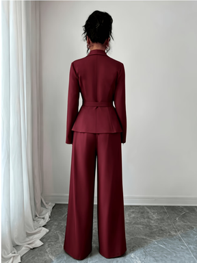 Conjunto Alfaiataria com Blazer Peplum Acinturado e Calça Pantalona- Loreta