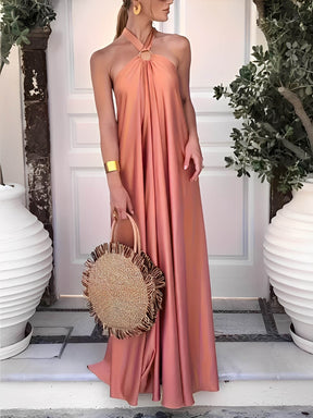 Vestido Longo Acetinado com Gola Halter e Costas Vazadas - Hailey