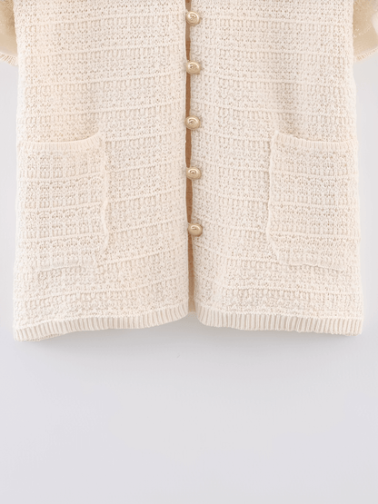 Conjunto Feminino em Tweed Texturizado com Blusa de Mangas Curtas Bolsos e Saia Longa Plissada em Duas Camadas - Suiany