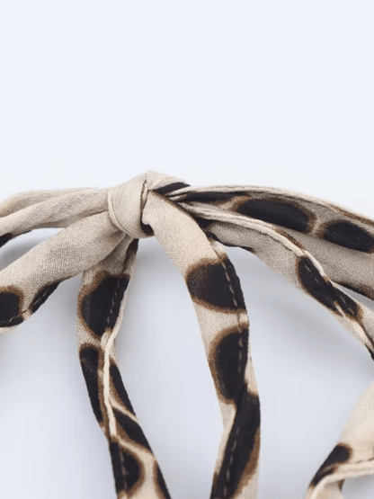 Vestido Feminino Midi em Chiffon com Estampa Animal Print Amarração no Pescoço e Costas Vazadas – Lana