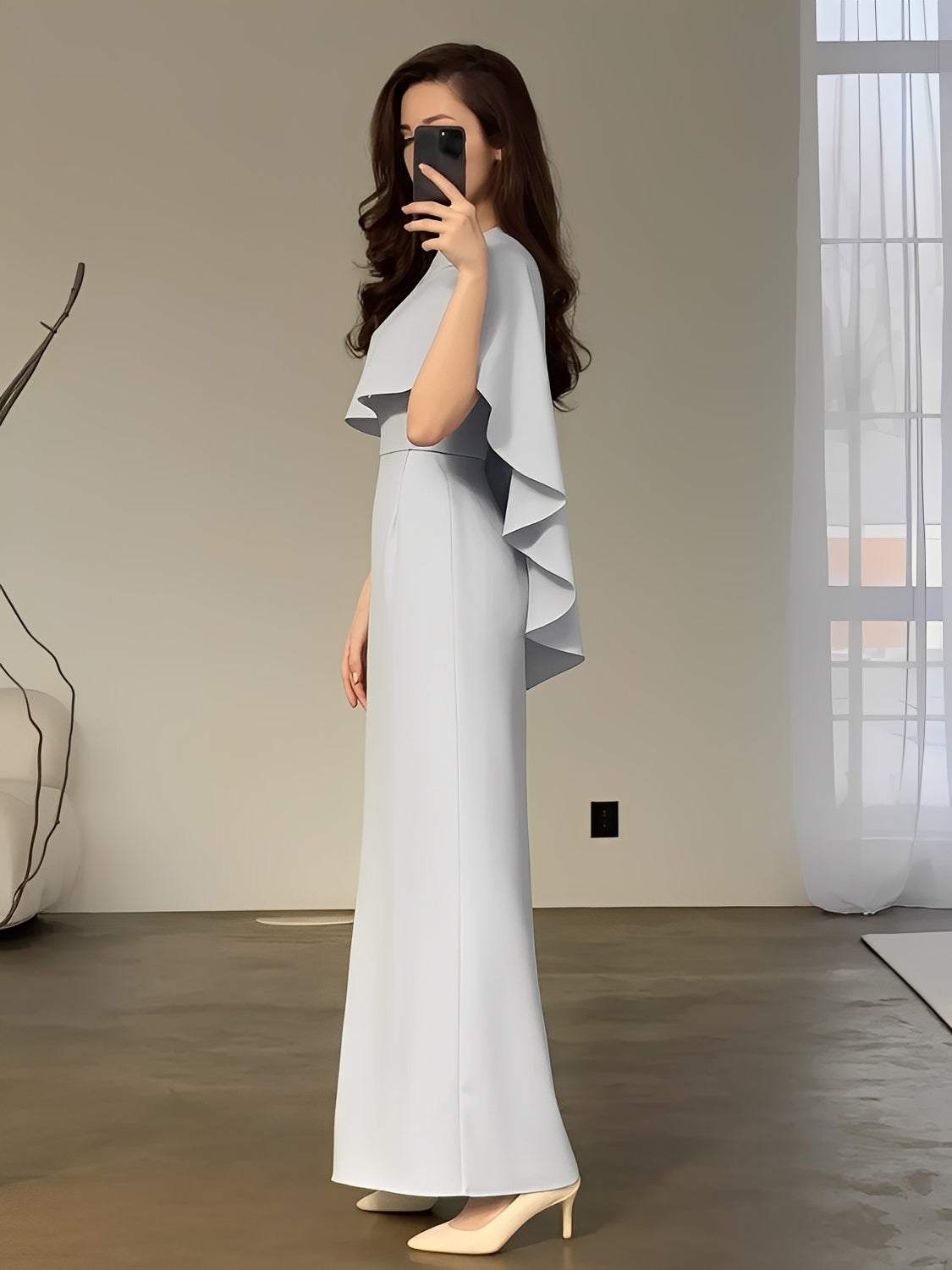 Vestido Longo de Festa Acinturado com Capa Peplum Elegante - Amna