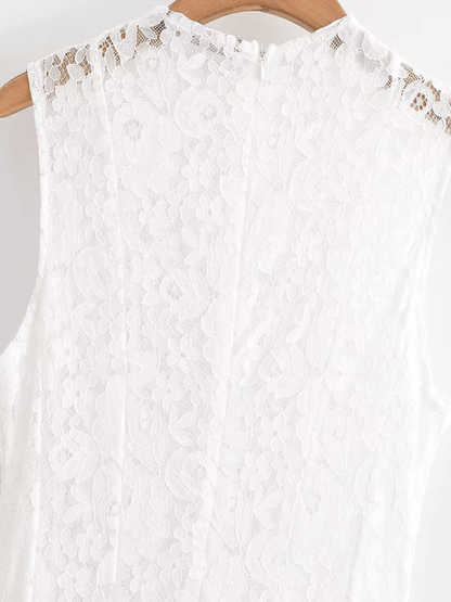 Vestido Feminino Midi em Renda Texturizada com Flores Acinturado e Acabamento Delicado  – Carlota