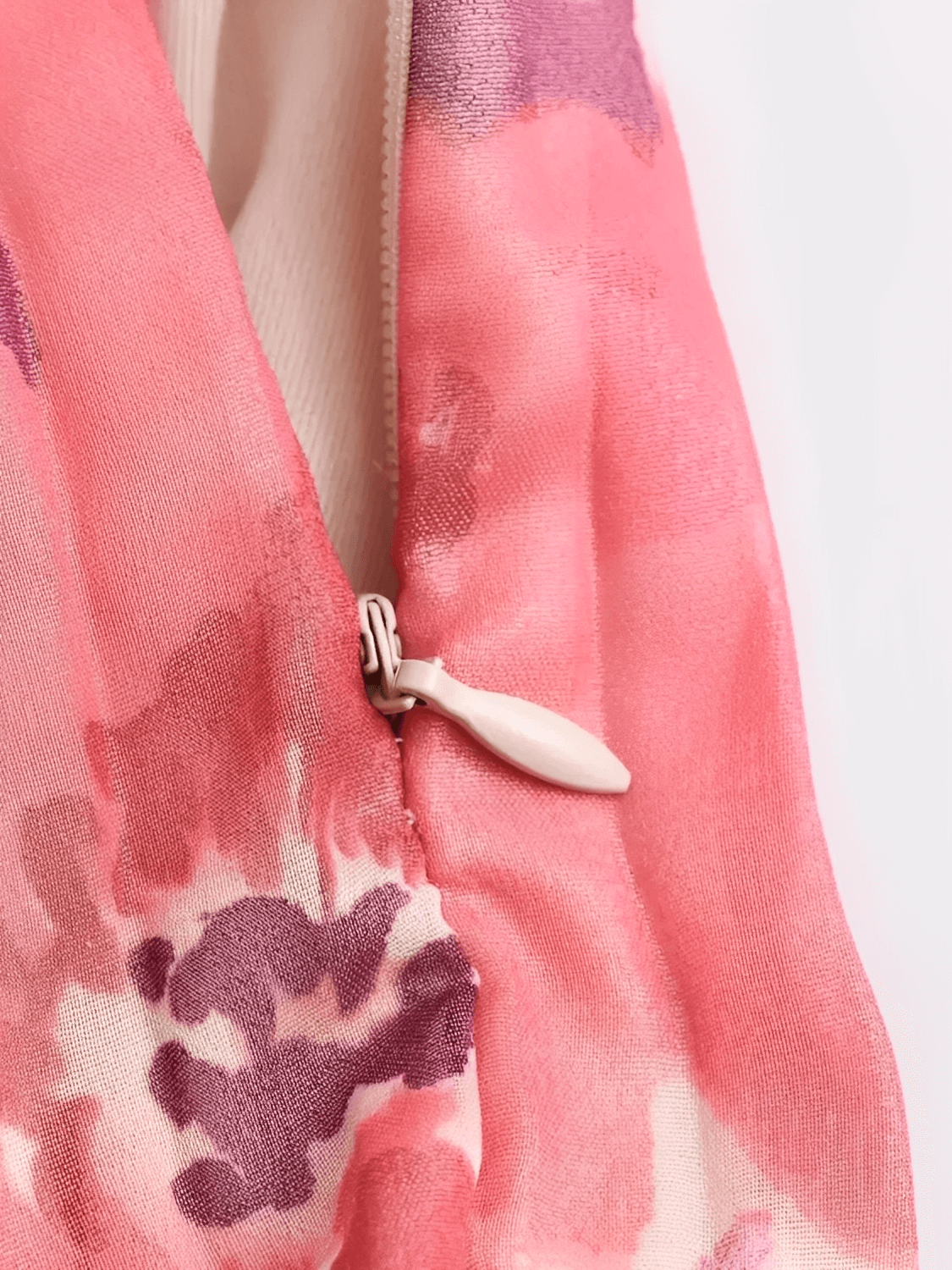 Conjunto Feminino Floral em Chiffon com Camisa Manga Longa e Saia Midi Plissada Cintura Alta  – Audrey