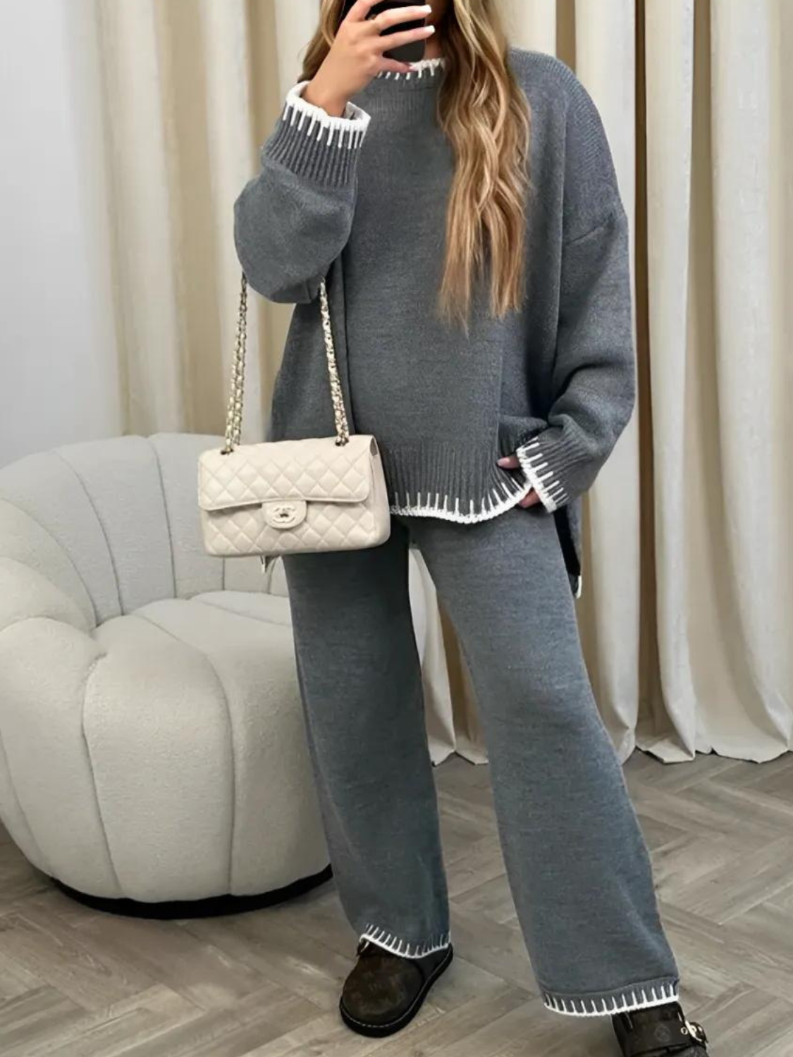 Conjunto Feminino com Suéter e Calça com Detalhes em Crochê – Íris