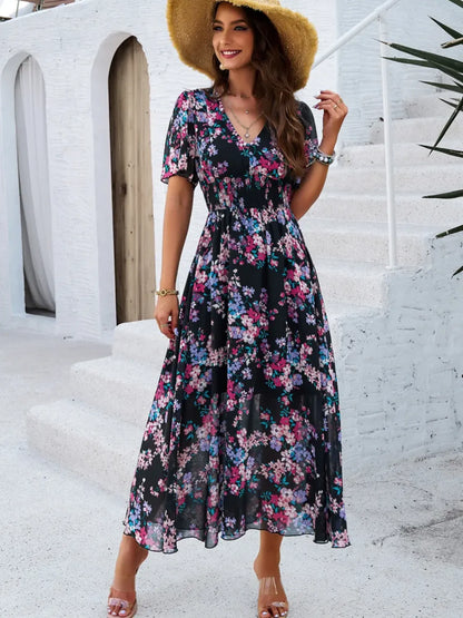 Vestido Feminino Midi Floral Fluido com Decote V e Mangas Curtas - Salma