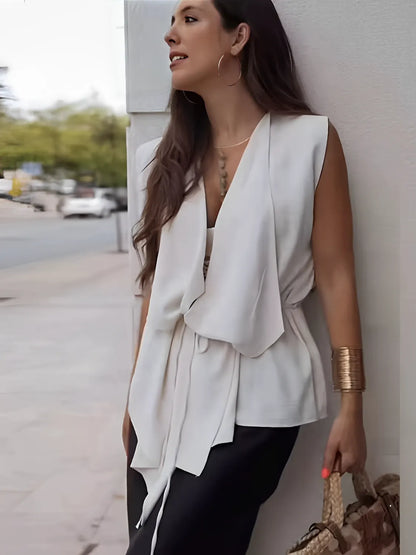 Blusa Feminina Bainha Assimétrica com Decote em V e Cinto de Cordão Ajustável - Serena