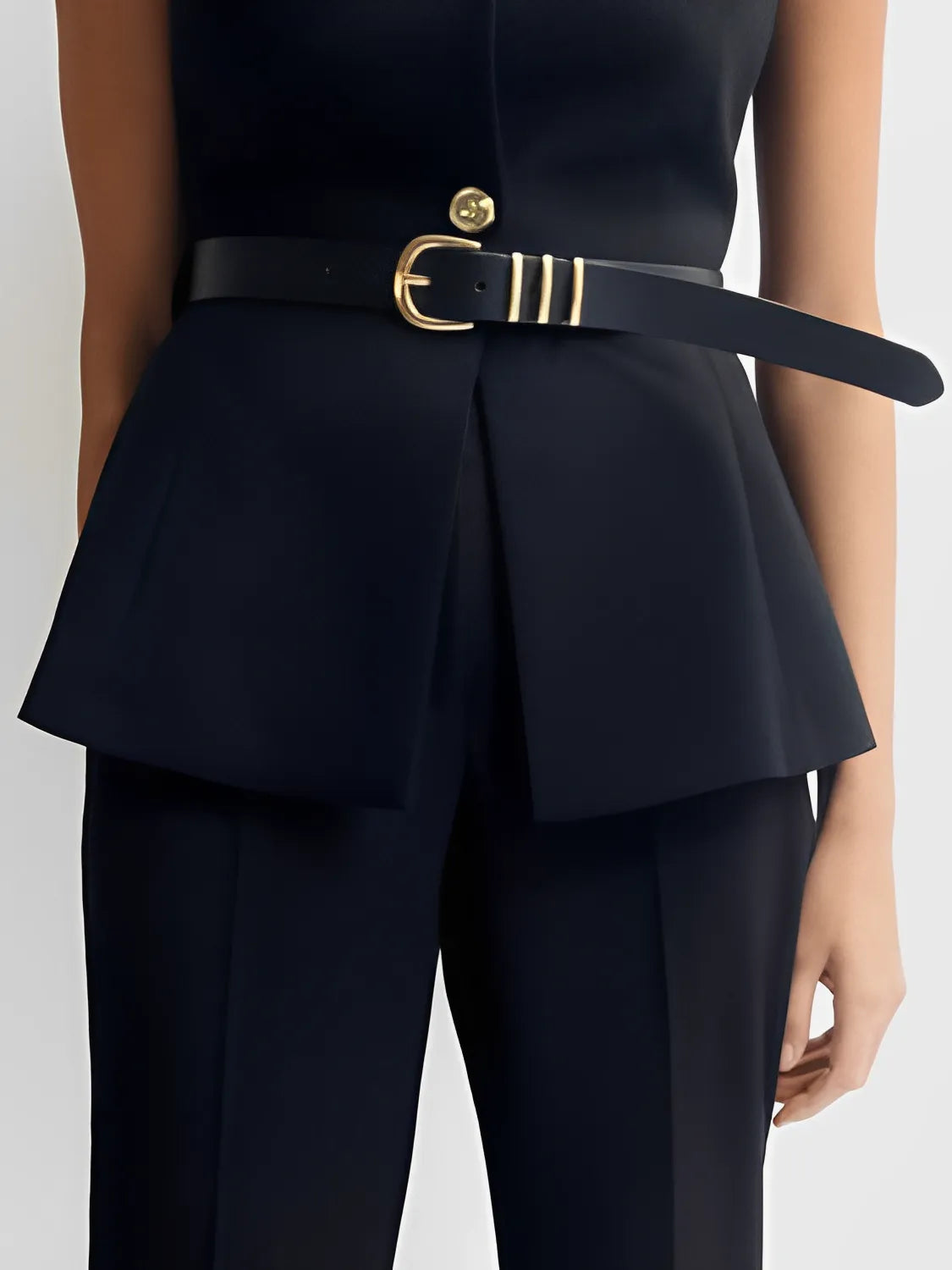 Blusa Feminina Regata Peplum com Botões e Cinto Ajustável - Cora